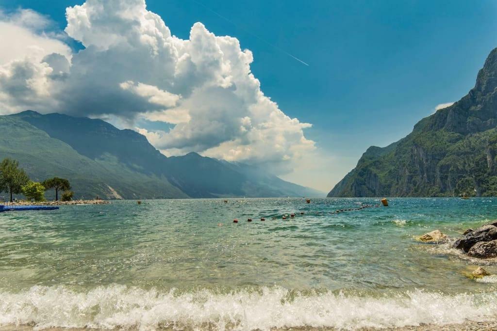 شقة Vacanza Lago Di Garda ريفا ديل غاردا المظهر الخارجي الصورة